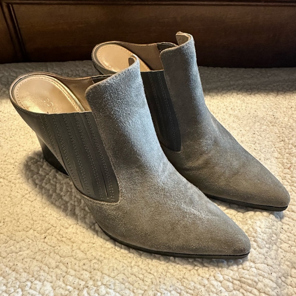Donald Pliner leather mule